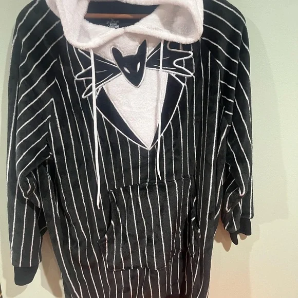 6/$25 Disney Jack Skeleton Nightmare before Christmas Soft Hoodie - Picture 2 of 8